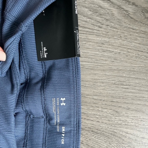 Brand new under armour leggings. Perfect condition. Tags on! - Picture 5 of 7
